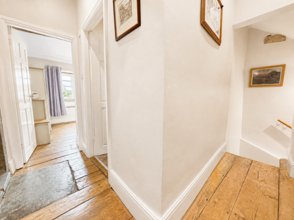 2 bed Cottage for sale Image 12