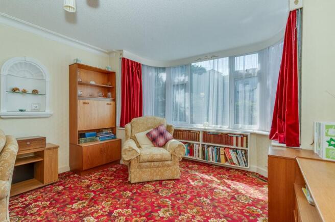4 bed Detached for sale Image 11