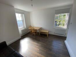 14, Rollit House, Hornsey Road, London N7 7BT