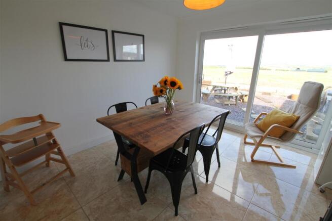 Dining Room.jpg