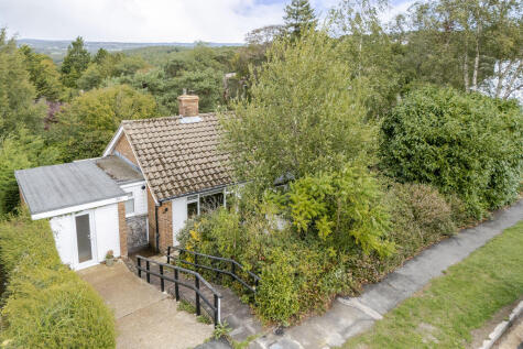 Wealdview Road, Heathfield