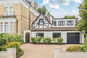 6b, Bycullah Road, Enfield EN2 8EE