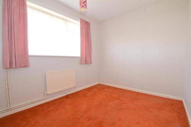 bedroom 2.JPG