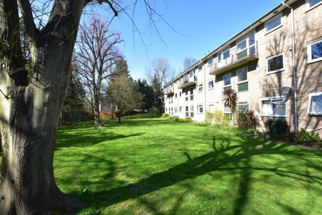 commual gardens 2