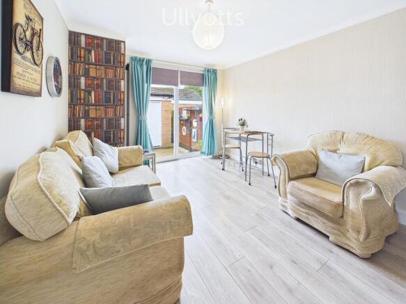 2 bed Semi-Detached Bungalow for sale Image 4