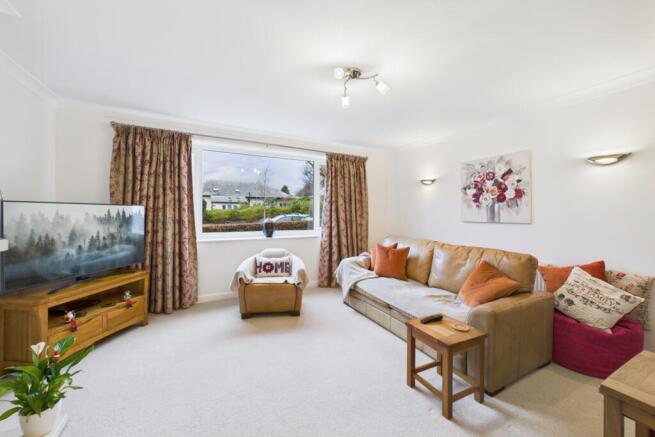 2 bed Ground Flat for sale Image 8