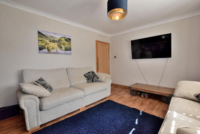 4 bed Detached for sale Image 5
