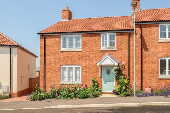 3-bed terraced on Loveridge Grove, Weymouth, £420,000