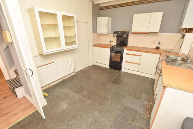 Queens Gardens, Ellesmere Port photo 2