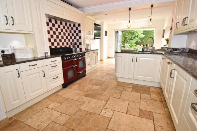 Kitchen/Breakfast Rm