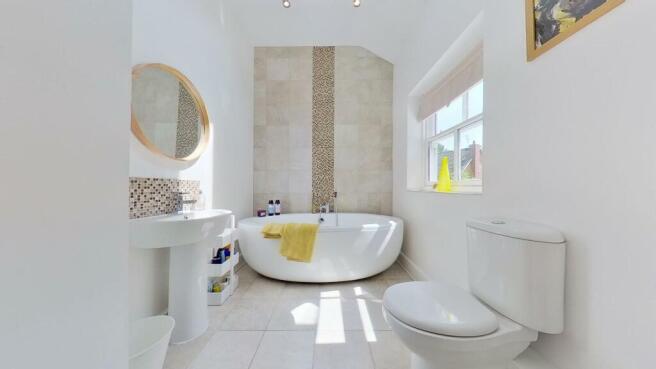 FAMILY BATHROOM