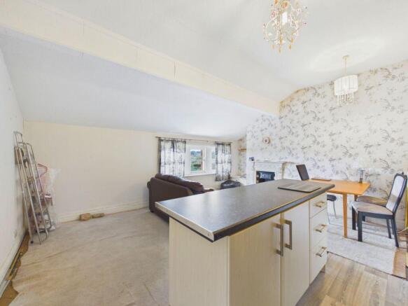 1 bed Flat for sale Image 4