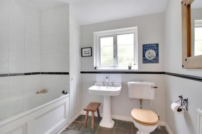Bathroom.jpg