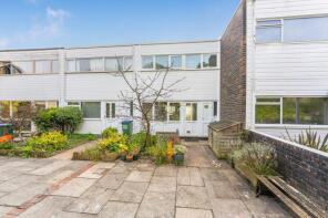 10, Barons Walk, Lewes BN7 1EX