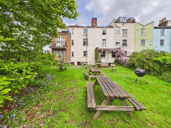 3 - Georgian Townhouse for Auction, Redcliffe, Bri