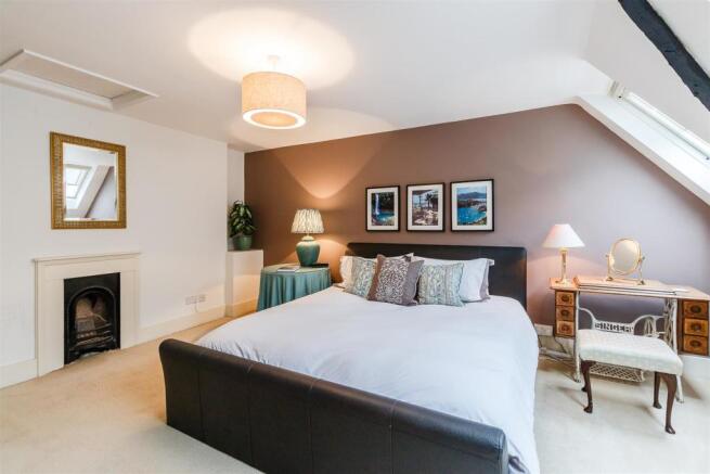8285490-interior37.jpg