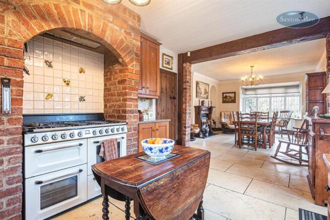 3 bed Detached for sale Image 6