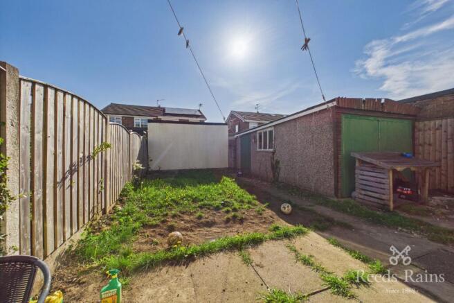 3 bed Semi-Detached for sale Image 6