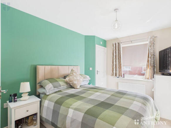 CAM03218G0-PR0830-STILL008-thumbnail-h750-70