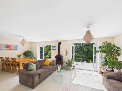 Trelowen Drive, Penryn - Stunning detached home