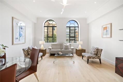 Brasenose Drive, London, SW13