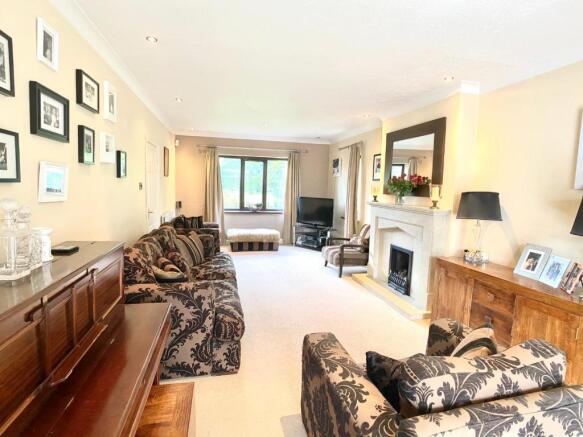 living room 4.jpg