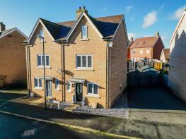 11, Lakeland Drive, Aylesbury HP18 0ZU