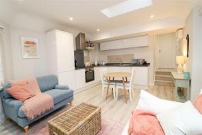 1, 2 Harwood House, Clockhouse Road, Farnborough GU14 7QY