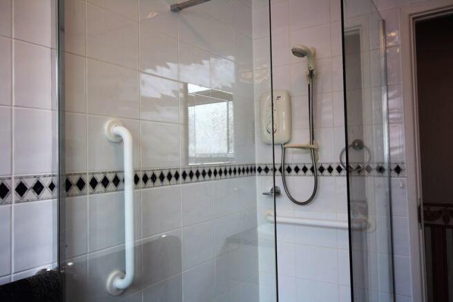 Walk in shower