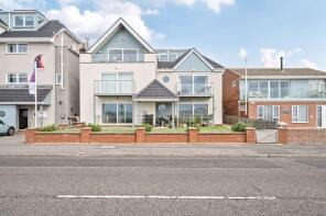 Flat 3, 47 East Cliff House, Marine Parade East, Lee-on-the-solent PO13 9BW