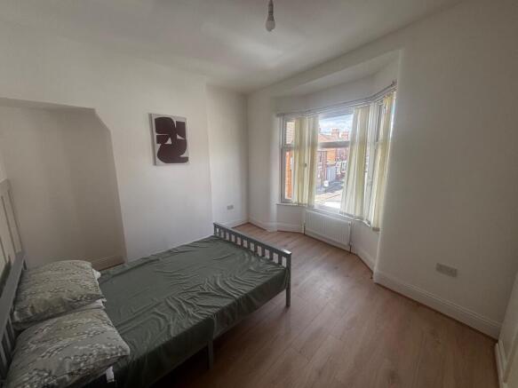 4 bed Terraced to rent Image 10