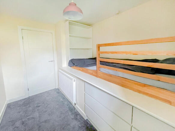 3 bed Terraced for sale Image 12