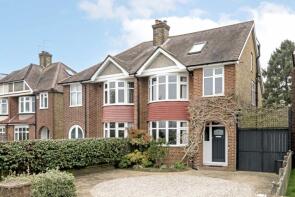 138, Buckingham Road, Hampton TW12 3JR