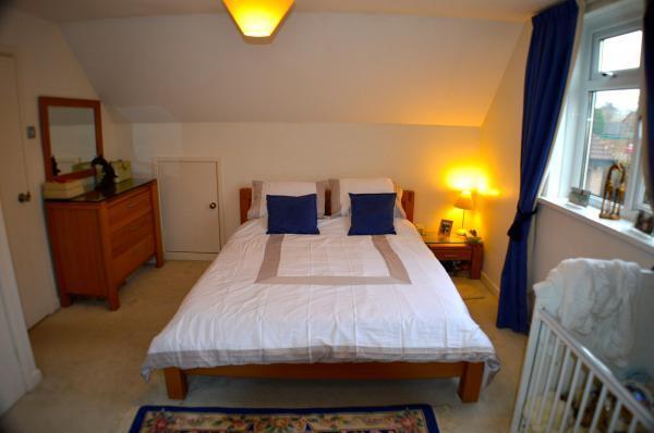 Bedroom 1 (Double)