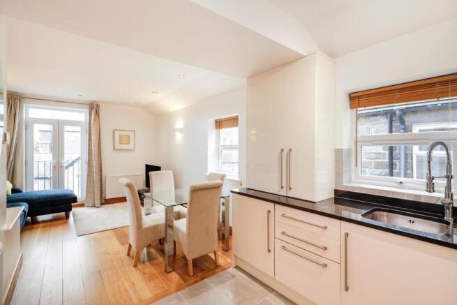 2 bed Duplex for sale Image 6