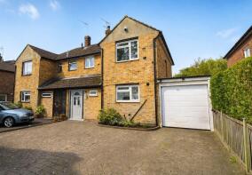 25, Park Avenue, Redhill RH1 5DR