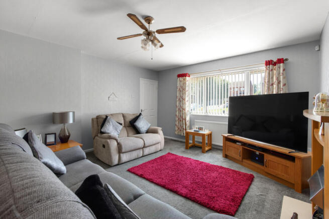 2 bed Semi-Detached Bungalow for sale Image 9