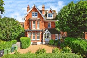 Flat 6, 26 Stanhope Court, Silverdale Road, Eastbourne BN20 7AZ