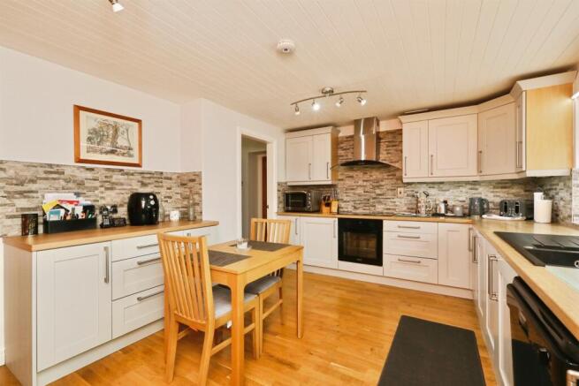 3 bed Barn Conversion for sale Image 6