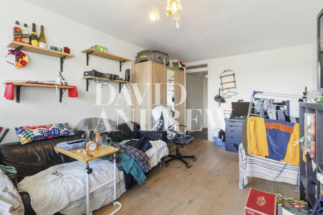 4 Levison Way N19...