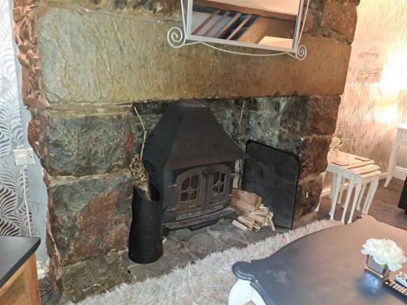 7 high fireplace 20230204_101346.jpg