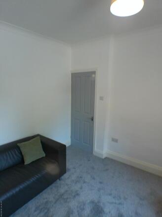 1 bed Terraced to rent Image 11