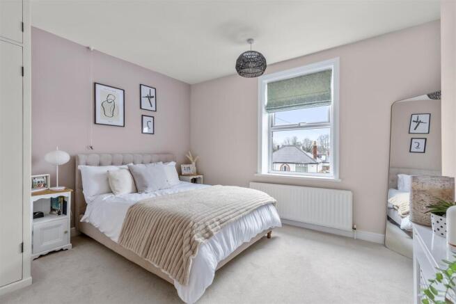 3 bed Terraced for sale Image 9