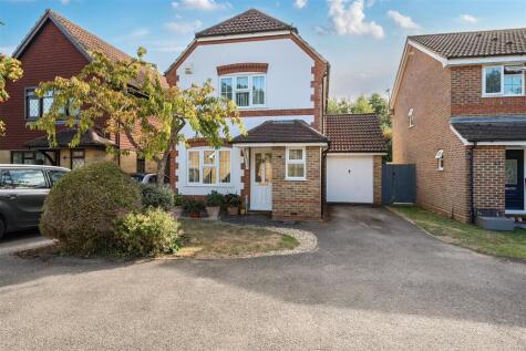 Goldsmith Close Wokingham, Berkshire, RG40 4YP