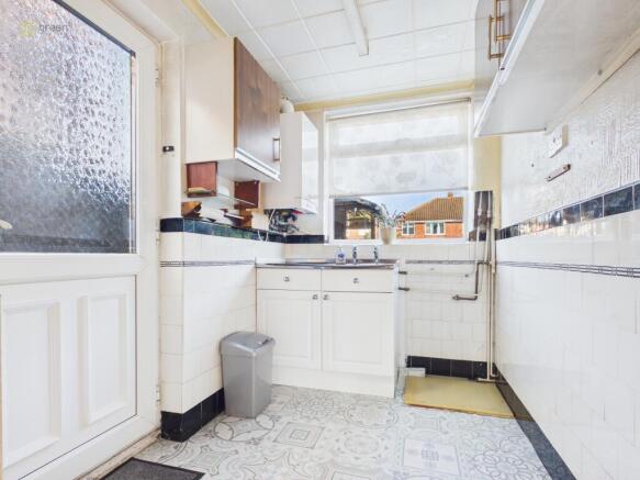 cam01332g0pr0678still011