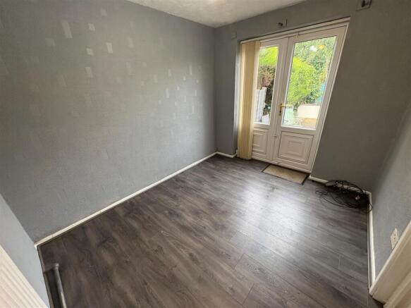 3 bed Semi-Detached for sale Image 4