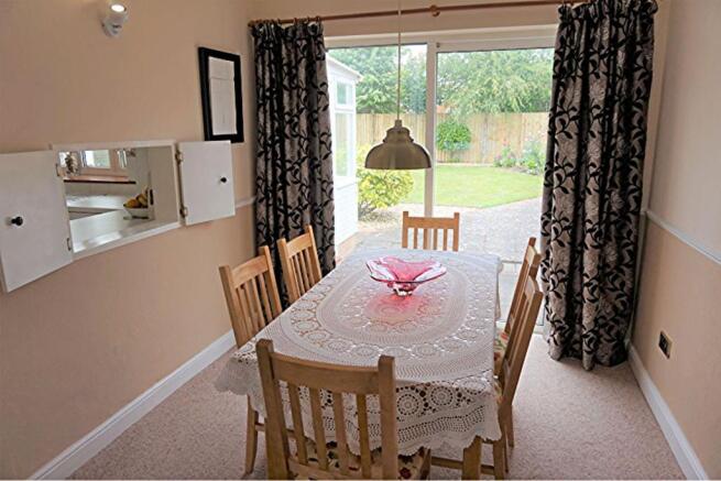 Lounge/Dining Room