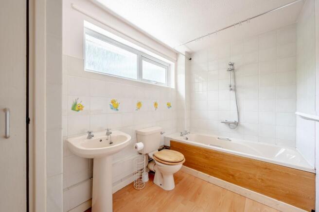 3 bed Terraced for sale Image 10