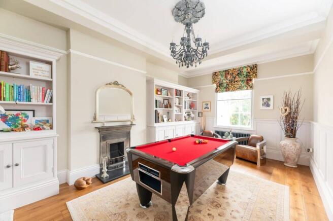 5 bed Semi-Detached for sale Image 10