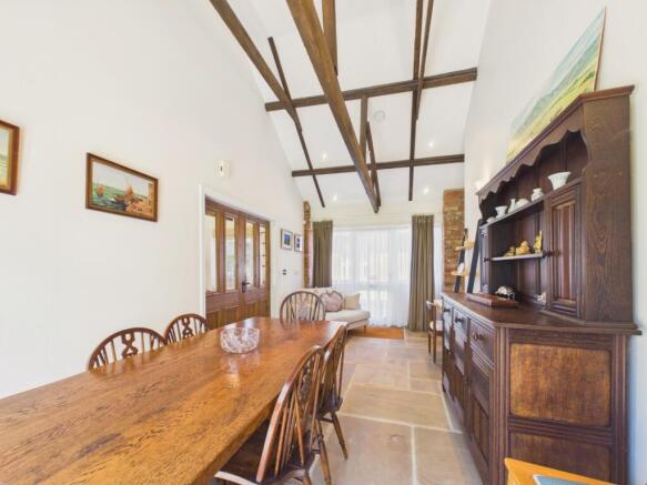 4 bed Detached Bungalow for sale Image 11